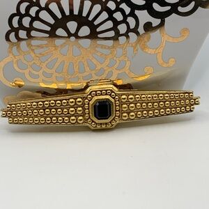 Diva Ling Vintage Brooch